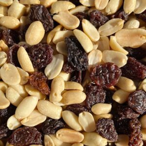 Peanuts & Raisins